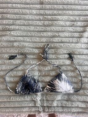 Pilyq Black & White Palm-Print Triangle Bikini Top- L